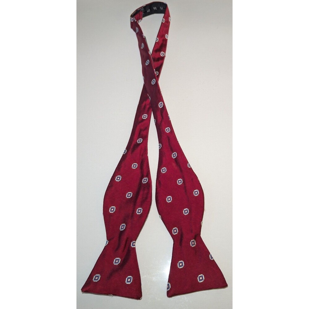 Brooks Brothers Makers Bow Tie Red  White Silk Geometric Self-Tie Adjustable